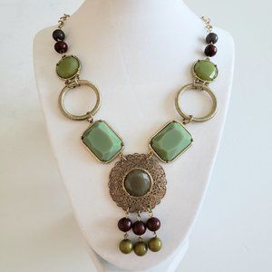NEW. Green Metal Stone Necklace